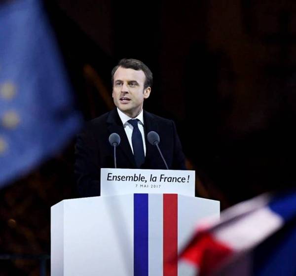法国马克龙总统演讲稿