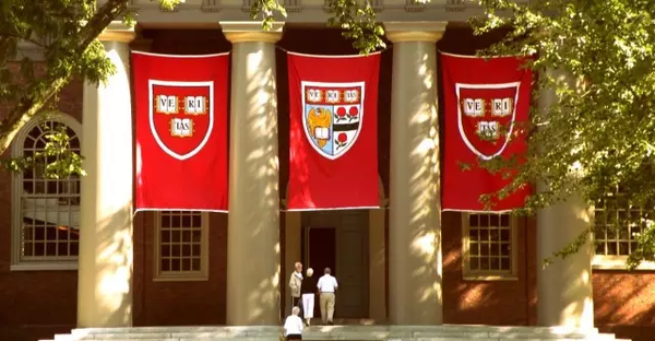 哈佛大学刚开设选修课数量就超过6,000门